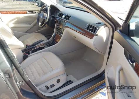 2013 Volkswagen Passat 2.0L Tdi Sel Premium z USA, uszkodzony, nr VIN 1VWCN7A36DC010193